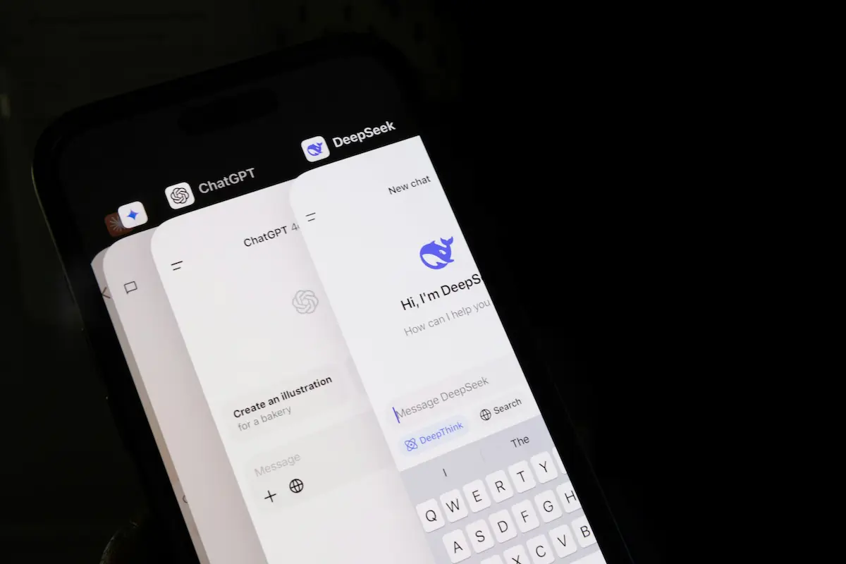 Smartphone apps ChatGPT and DeepSeek interface